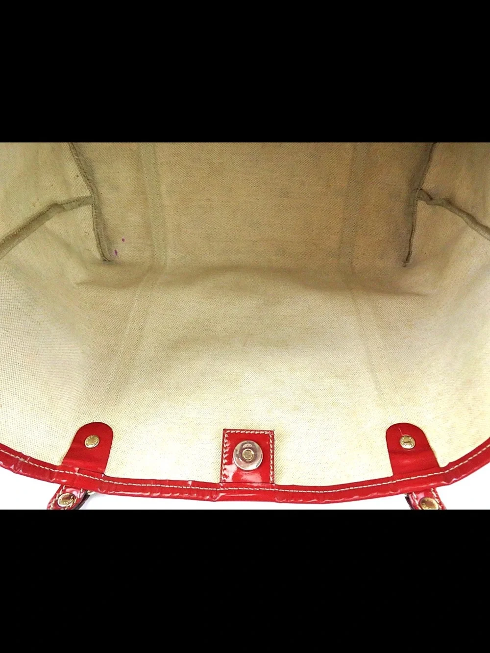 Gucci Cream Tote with Red Heart Motif